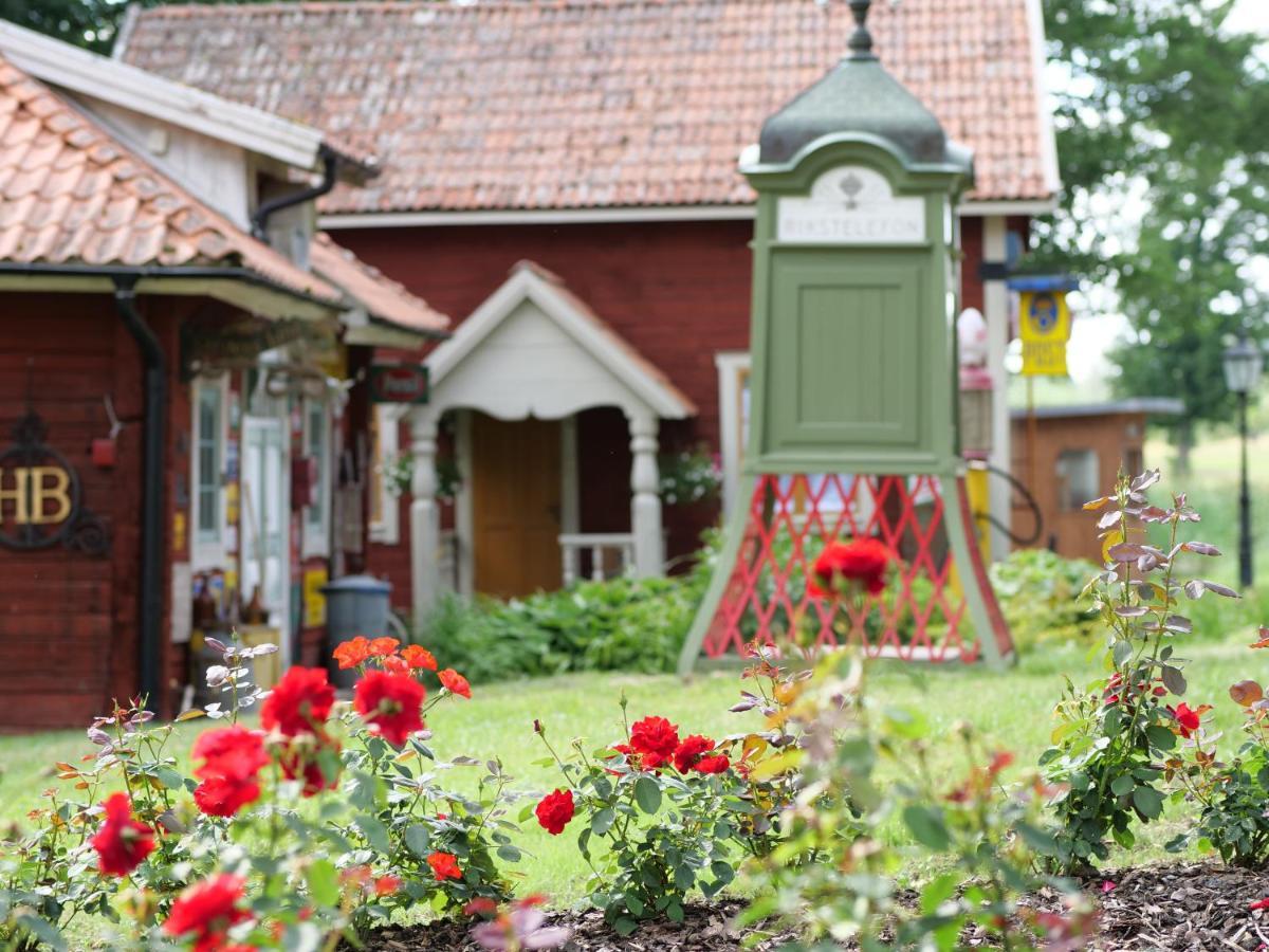 Dufweholms Herrgard Katrineholm Exterior photo